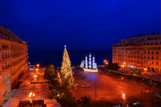 plateia-aristotelous-christmas